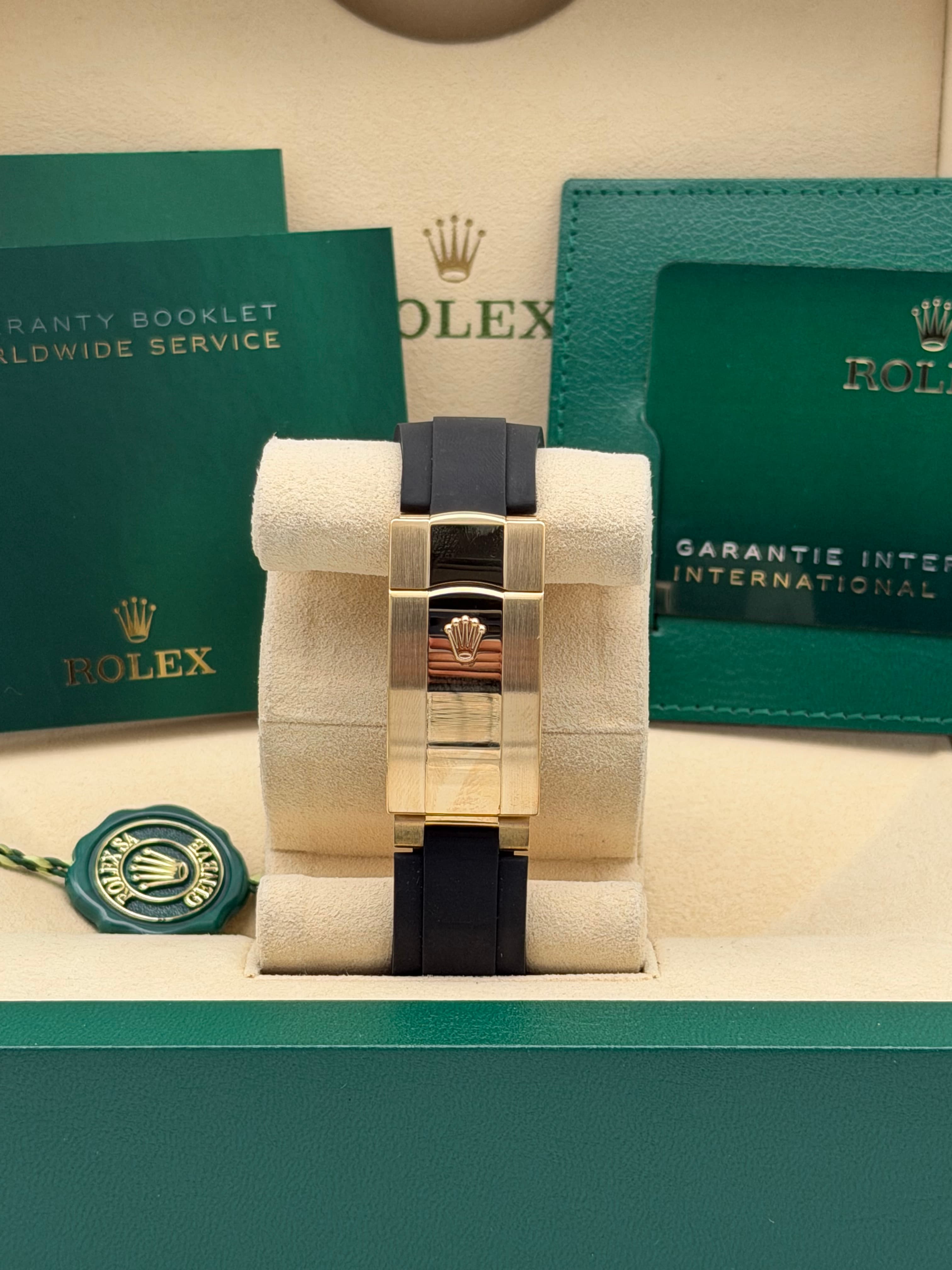 Rolex Sky Dweller Yellow Gold — photo 3