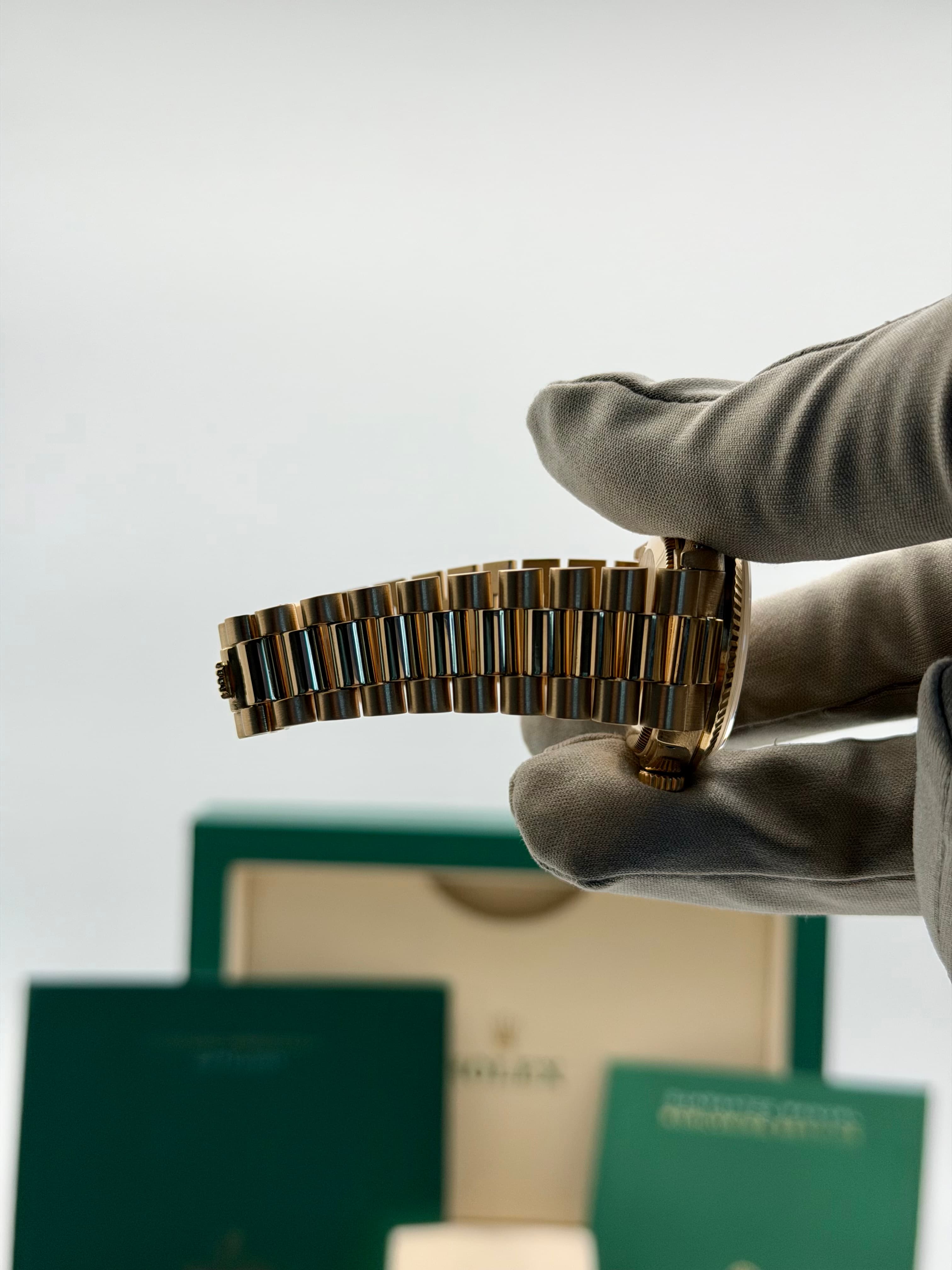 Rolex Datejust President Yellow Gold — photo 3