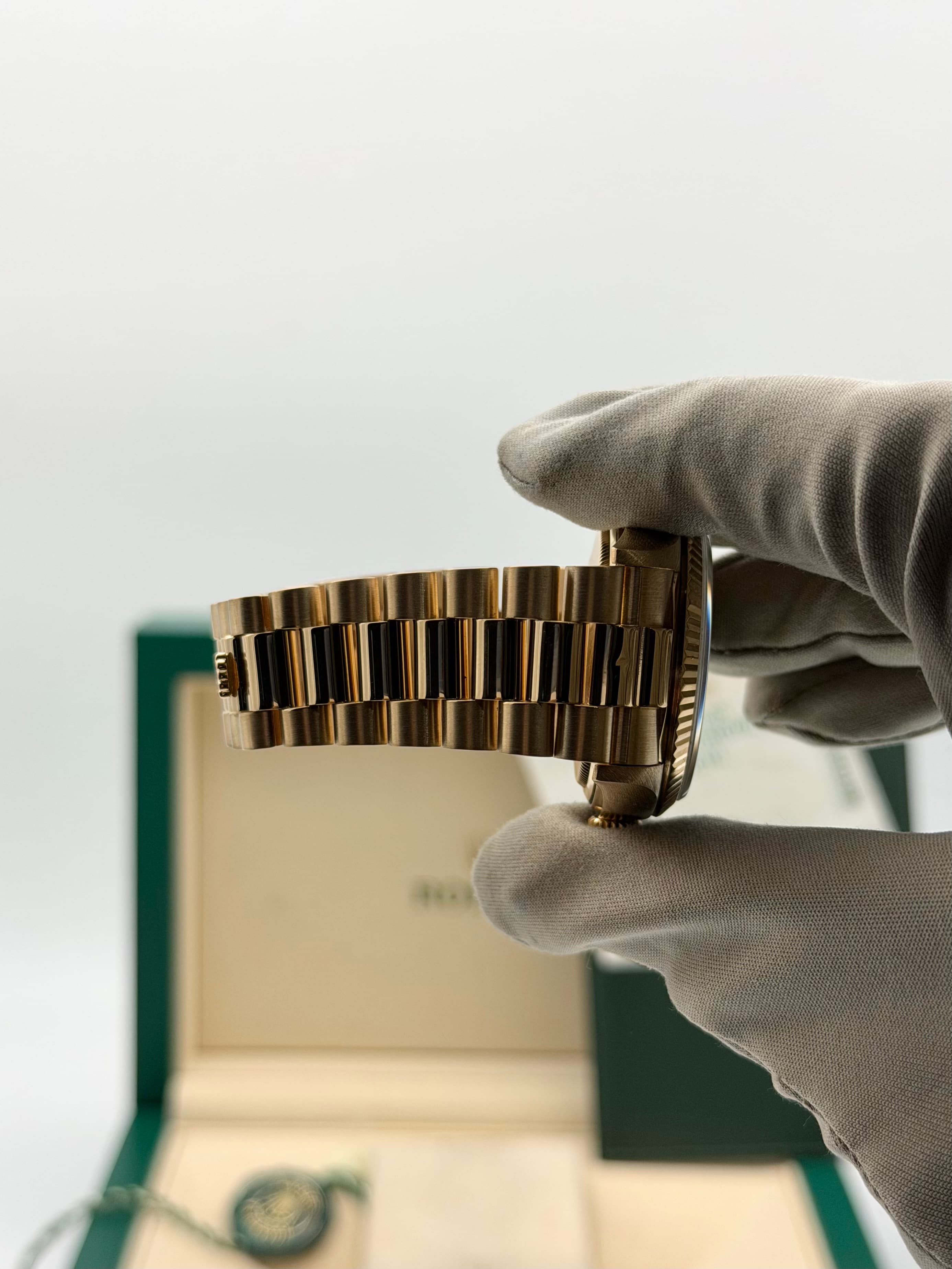 Rolex Daydate President Yellow Gold — photo 3